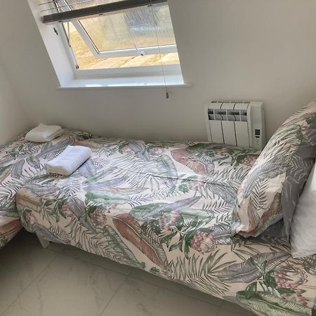 2 Bed Chalet Romney Sands Greatstone Экстерьер фото